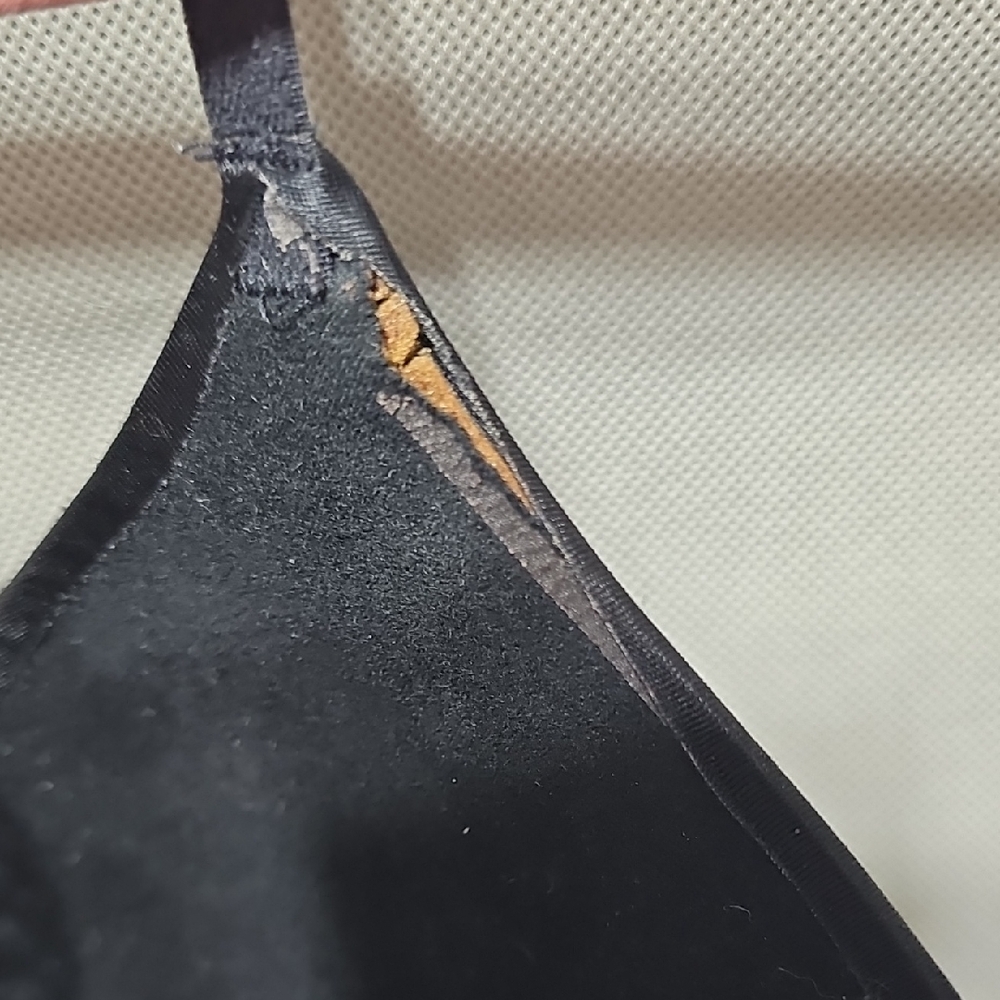 Victoria's Secret Black Strappy Bra - Picture 5 of 5